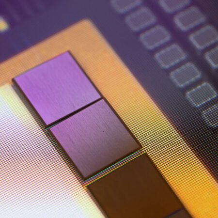 Qualcomm Prediksi Pendapatan Rendah Akibat Tarif Trump dan Perubahan Strategi Apple