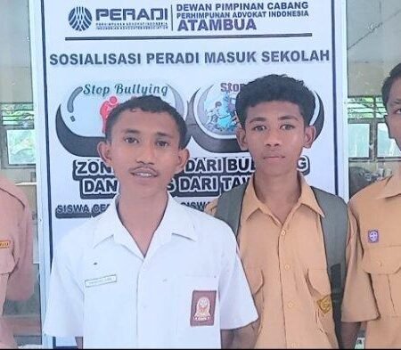 Ketua OSIS SMAS 17 Agustus Weoe Malaka Terima Pelatihan Busaya Anti-Bullying