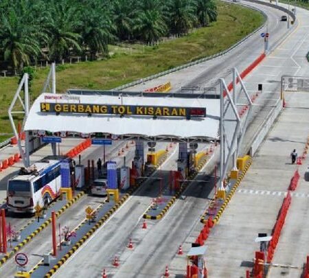 Volume Kendaraan di Tol Trans Sumatera Naik Drastis Sebelum Liburan Panjang
