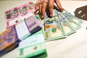 Rupiah Terus Melemah, Turun ke Rp16.327 per Dolar AS Sejauh 4 Hari Berturut-turut, Kamis Pagi