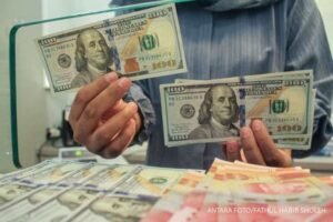 Rupiah Merosot menjadi Rp 16.311 per Dolar AS, Terlemah di Benua Asia (9/6)